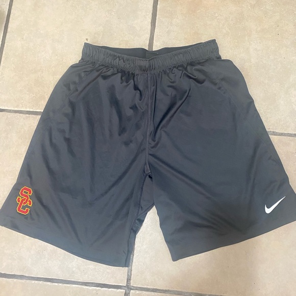 USC Nike Dri-Fit shorts - Picture 5 of 6